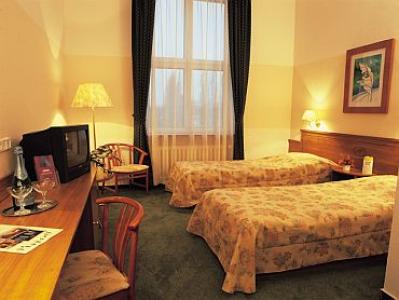 Hunguest Hotel Millennium Budapest - chambre pour 2 personnes - Hôtel Millennium Budapest - Budapest en Hongrie - l'hètel bon-marché sur la place Nagyvarad de Budapest