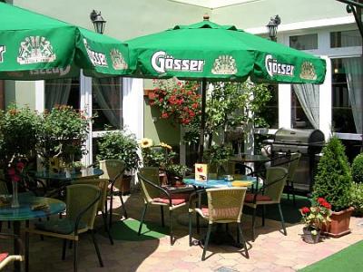 Terrace in Hotel Villa Classica - hotel in Papa - Hungary - ✔️ Hotel Villa Classica Papa - 4 star hotel in Papa