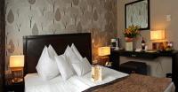 Elegancka sypialnia łóżkiem francuskim - Hotel **** Zara Boutique Budapeszt