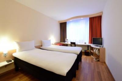 Hotel ibis con garage nel centro di Budapest - ibis Budapest City - ✔️ Hotel Ibis Budapest City*** - hotel a 3 stelle a Budapest /Ibis Emke/