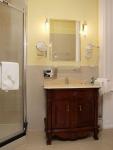 4* La Contessa Castlehotel bathroom - シルヴェスラヴァラド
