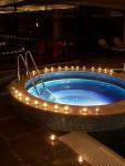 Hotelul La Contessa Castle cu jacuzzi și saună