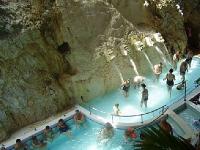 Piscinas en el Baño de cueva de Miskolctapolca - Kikelet Club Hotel, Baño de cueva de Miskolctapolca