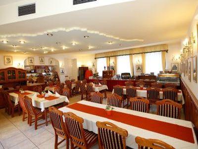 Hotel Korona - restaurant in the downtown of Eger with half boar for hotel guests - Hotel Korona**** Eger - discount wellness hotel in the centre of Eger
