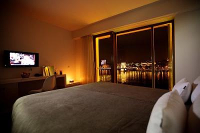 La chambre avec deux lits avec le panorama magnifique á l'hôtel Lanchid 19 á Budapest - Lánchíd 19 Hotel**** Budapest - design hotel Budapest