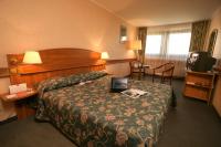 Hermosa habitación doble en el Hotel Mercure Budapest