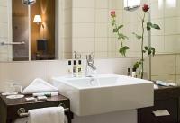 Stanza da bagno Privilege al Mercure Budapest Korona - hotel a 4 stelle nel cuore di Budapest
