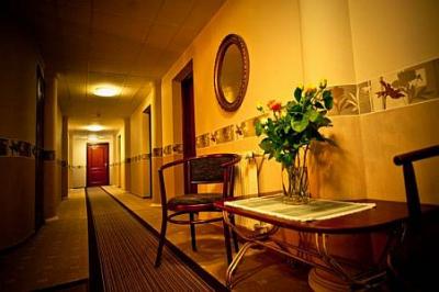 Noclegi w  Bekescsaba w hotelu Panorama z HB, eleganckimi pokojami i doskonałą restauracją, bliko term Arpad - Panorama Hotel  Bekescsaba - 3gwiazdkowy tani hotel blisko Gyuli - Panorama Wellness Hotel w Bekescsaba