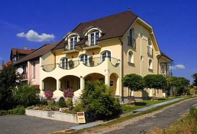 Hotel Panorama Eger - günstige Unterkunft in Eger, Ungarn - Panorama Hotel Eger - romantische und billige Unterkunft in der historischen Stadt von Eger