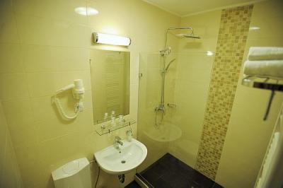 Park Hotel - renovierted bathroom in Gyula, in a nice surrounding - ✔️ Hotel Park*** Gyula - discount half-board Park Hotel in Gyula