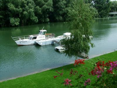 Alojamiento barato en Gyor Hotel Pension Gyor - Amstel Hattyu - ✔️ Amstel Hattyú Győr**** - Posada con descuento en el centro de Győr cerca del baño termal