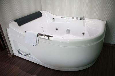 Hotelrum med jacuzzi i Budapest,hotelrum med jacuzzi i Köbánya - Pest Inn Hotel Budapest*** - Ny-renoverat hotell i Budapest nära flygplatsen