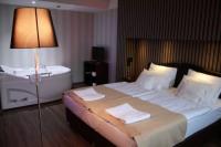 Hotelrum med jacuzzi  till romantik helg i Budapest, med jacuzzi i hotelrum