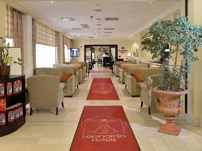 Leonardo Hotel Budapest - фойе в отеле,  в центре города - Leonardo Hotel**** Budapest - 4-звездный отель по доступным ценам вблизи Большого кольца и моста Петефи (Petöfi)