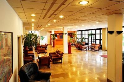 Three star hotel in Budapest - Hotel Romai in Romaifurdo - Hotel Romai Budapest - Hotel with affordable prices and panoramic view to the Danube at Romai Part