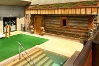 Saliris Wellness Hotel con la famosa sauna in legno a Egerszalok