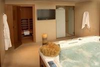 La suite présidentielle du Saliris Spa Hotel avec jacuzzi