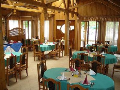 Restaurant in Hotel Korona in Siofok - hotel at Lake Balaton - Hotel Korona Siofok - cheap Hotel at Lake Balaton 
