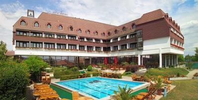 Hotel Sopron**** - hotel w centrum miasta blisko do granicy węgiersko-austriackiej - ✔️ Hotel Sopron**** - Niedrogie pakiety wellness weekendów z niepełym wyżywieniem w Sopron