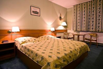Thermal Hotel Mosonmagyaróvár szabad szép hotelszobája félpanzióval - ✔️ Thermal Hotel*** Mosonmagyaróvár - Akciós félpanziós csomagok fürdőbelépővel