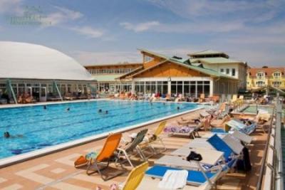Thermal Hotel Mosonmagyarovar*** piscină exterioară de wellness - ✔️ Thermal Hotel*** Mosonmagyaróvár - hotel cu profil termal şi wellness în Ungaria