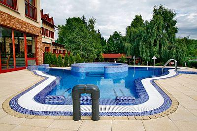 3* Wellness Hotel in Bank na weekend wellness - ✔️ Hotel Welness To*** Bank - Hotel welness nad jeziorem Banki To - Węgry