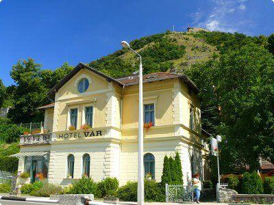 Hotel Var en Visegrad - habitacion con vista panoramica del Danubio - ✔️ Vár Wellness Kastélyhotel*** Visegrád - descuento hotel bienestar en Visegrad