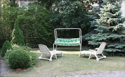 Giardino dell'Hotel Villa Kristal - alberghi a 3 stelle a Budapest- hotel sulla collina Gellert a Budapest - Villa Hotel Kristal Budapest - hotel poco costoso vicino al centro di Budapest