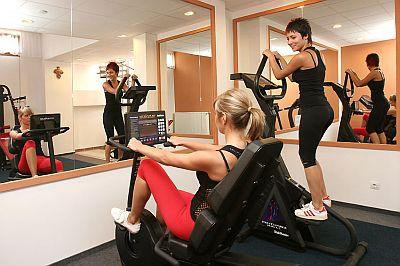 Alojamiento en Eger - Sala de fitness del Hotel Villa Volgy - alojamientos en Eger - ✔️ Villa Völgy Wellness Hotel**** Eger - hotel wellness en la valle Szepasszony en Eger