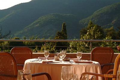 Thermal Hotel Visegrád Terasă cu vedere panoramică la curbura Dunării - ✔️ Thermal Hotel**** Visegrád - Pachete promoţionale pentru wellness weekenduri în Thermal Hotel Visegrad 