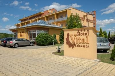 Vital Hotel Zalakaros w centrum Zalakaros - promocja z wyżywieniem HB - ✔️ Hotel Vital**** Zalakaros - Promocje, spa w Hotelu Vital w Zalakaros