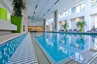 Last minute prijs in Wellness Hotel Abacus met halfpension-arrangement - ✔️ Abacus Wellness Hotel**** Herceghalom - wellnesshotel in de buurt van Boedapest