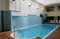 Piscina en el centro de wellness del Hotel Aranyhomok Kecskemet