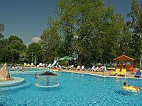 Elegancki Hotel Azur w Siofok nad Balatonem - otwarty basen