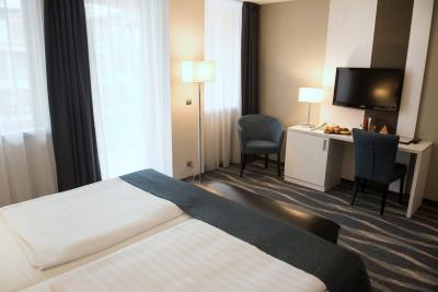 4* Wellness Hotel Azúr biedt tweepersoonskamers aan het Balatonmeer - ✔️ Hotel Azur Siofok**** - actieprijzen, pakketten in Hotel Azur Siofok