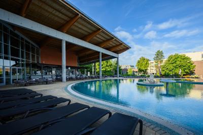 Weekend benessere nell'Hotel Azur, sulla riva sud del lago Balaton - ✔️ Hotel Azur Siofok**** - albergo centro benessere a Siofok