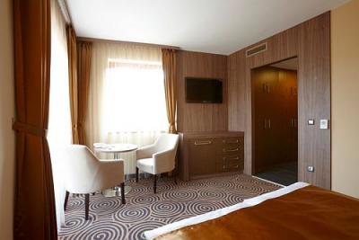 L'Hôtel Sándor**** á Pécs - chambre double dans l'Hôtel Millennium au centre de Pécs - ✔️ Sándor Hotel Pécs**** - Hôtel bien-être à prix réduit à Pecs en demi-pension