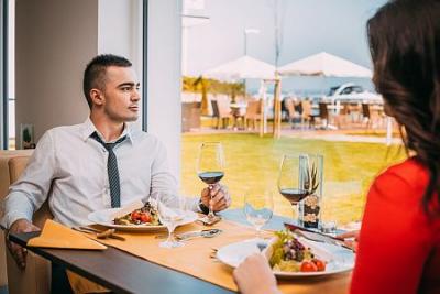 Hotel Yacht Wellness 4* specialità alimentari presso lo Yacht Hotel - ✔️ Yacht Wellness Hotel**** Siófok - hotel benessere con offerte delle azioni a Siofok