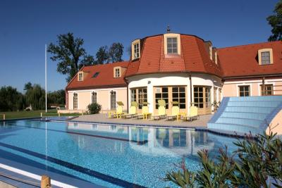 Zichy Park Hotel in Bikacs - wellness hotel near Szekszard - ✔️ Zichy Park Hotel**** Bikács - special wellness offers in Bikacs, Hungary