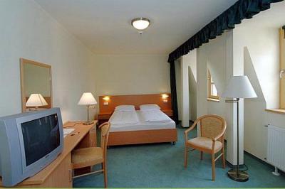 Habitación doble en el Hotel Zichy Park en Bikacs - Balneario en Hungría - ✔️ Zichy Park Hotel**** Bikács - ofertas especiales de hotel en Bikacs, Hungría